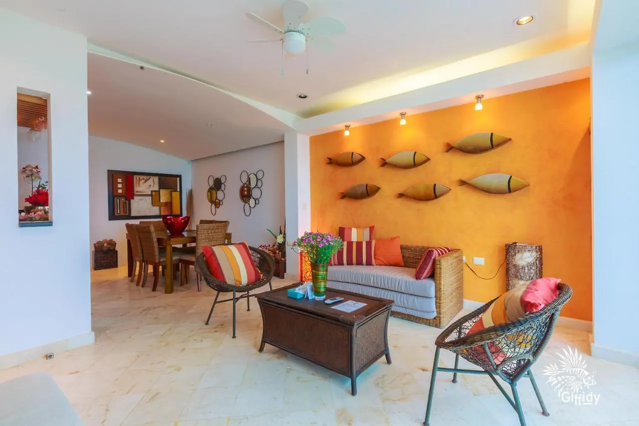 Vakantiehuis Deep Blue Condos - Entire Isla Mujeres